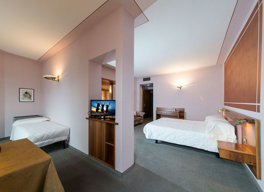 Albergo Moderno Lovere Exteriér fotografie