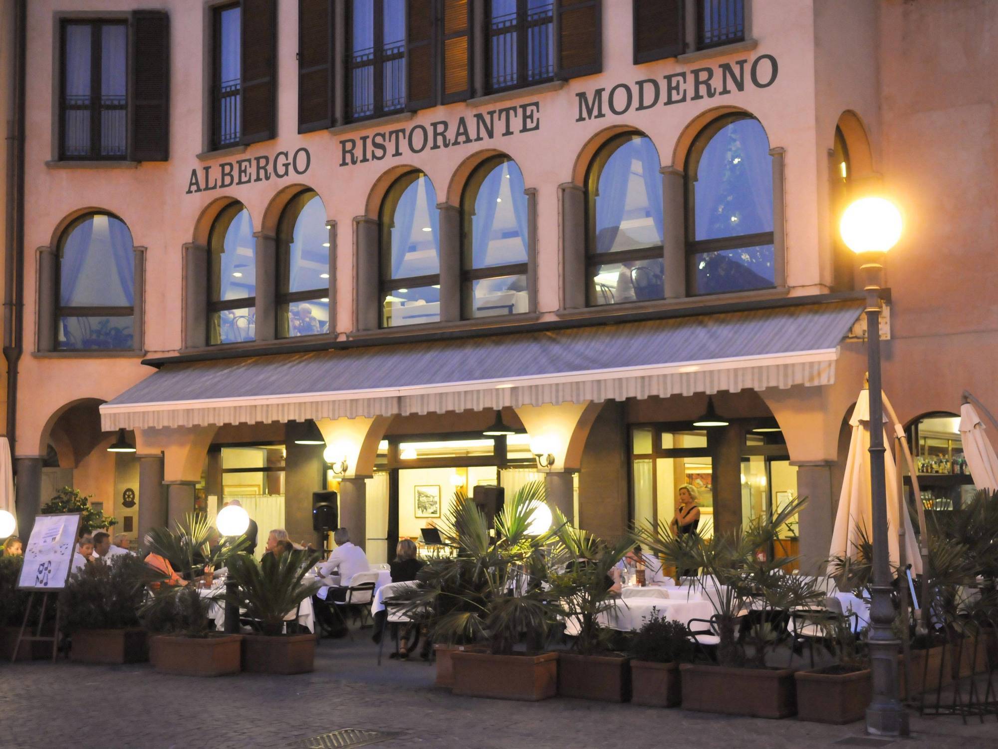 Albergo Moderno Lovere Exteriér fotografie